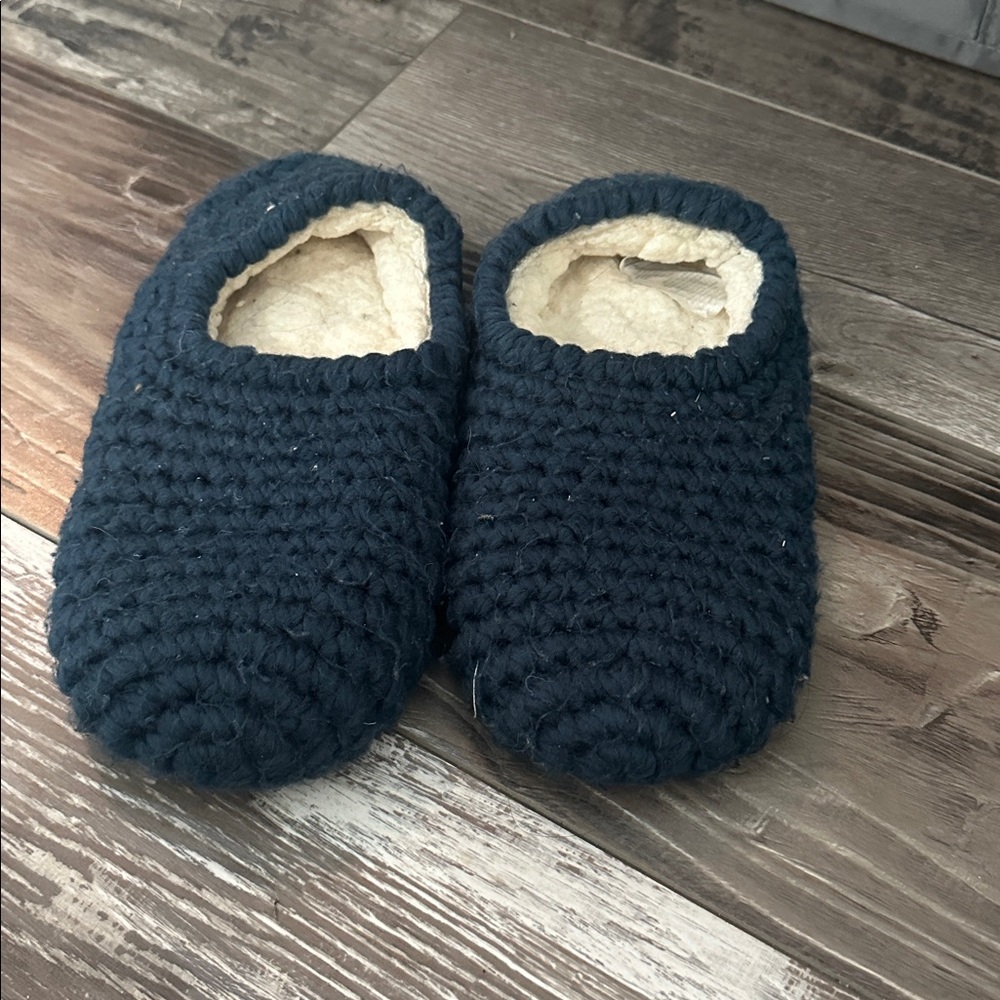 Nordstrom blue knit Sherpa lined slippers